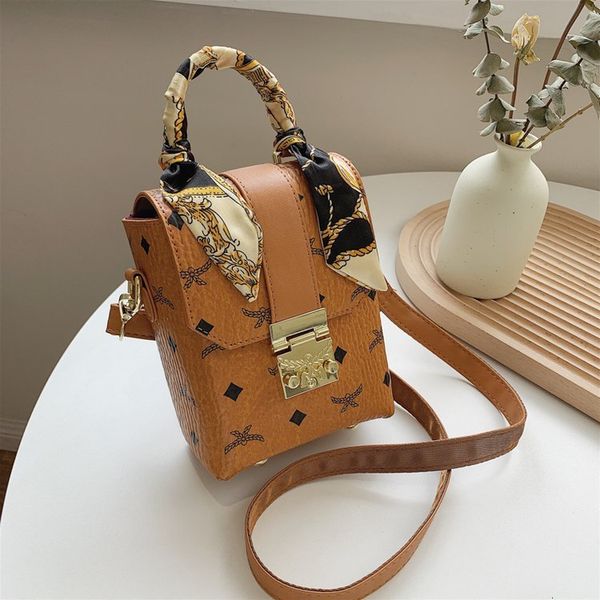 

bag female 2021 m family small square fashion one shoulder messenger mobile phone zero wallet