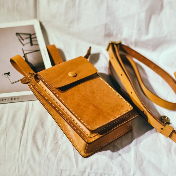 

fashion trend couple genuine leather waist bag layer cowhide mobile phone wide shoulder strap messenger small bags