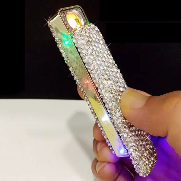 Cinzeiro de carro de cristal diamante brilhante caixa de cigarro USB à prova de vento isqueiro de plasma fino para mulheres