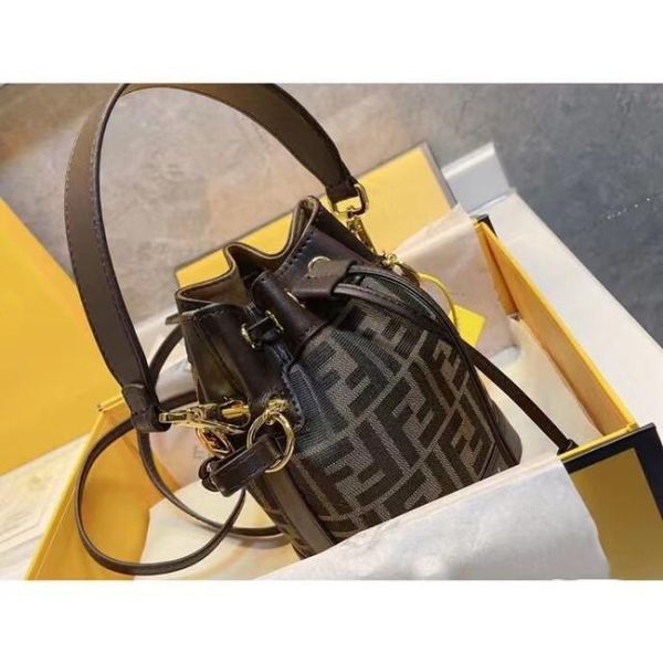 

21 spring and summer new mini old flower bucket one shoulder casual drawstring portable messenger versatile fashionable women's bag