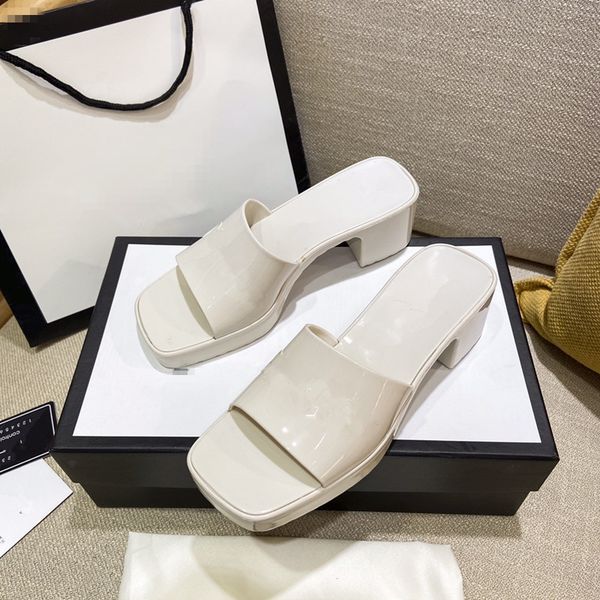 

2021 the latest spring summer women's slippers fashion, beautiful generous, comfortable and with box dust bag, Black
