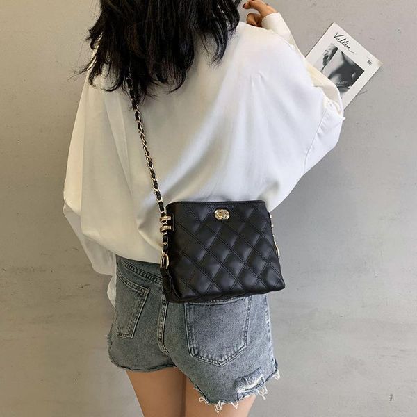 Cross Body Europäische und amerikanische Nischen-High-End-Taschen 2021 Rhombus Handbags Limited Western Fashion Messenger Lock Chain Bag