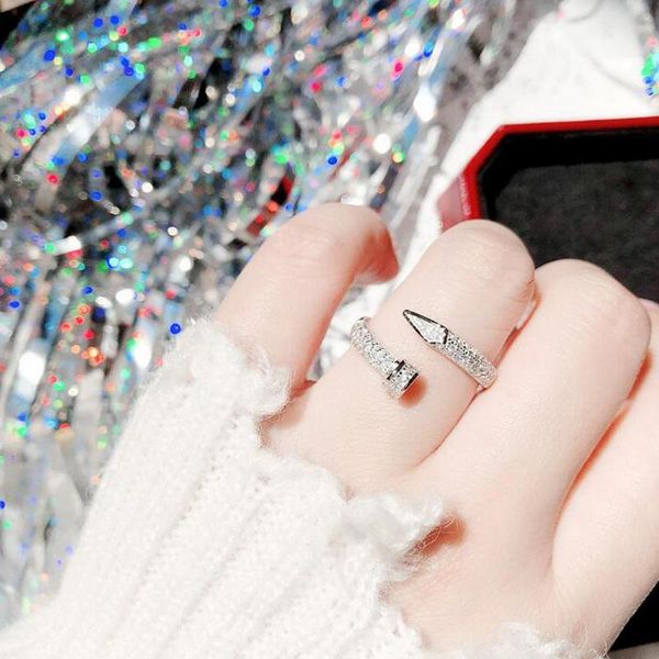 

creative screw shape luxury fashion 925 sterling silver zircon engagement wedding eternity ring bling rings for women cluster, Golden;silver