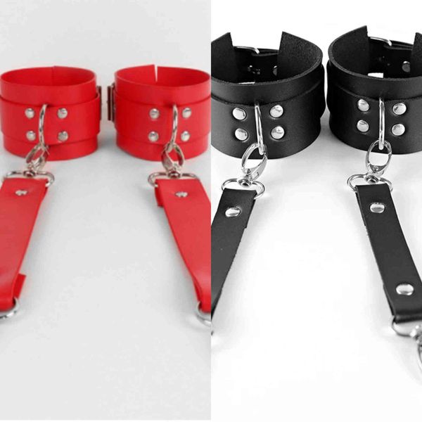 Bondages Sexys Damenspielzeug BDSM PU-Leder Strumpfband Sexy Harness Gürtelband Verstellbarer Bogenknoten mit Handschellen für Erwachsene Spiele 1122