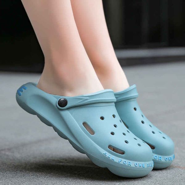 

large sizes womans slippers half sandals women 2021 couple sandals man summer waterproof beach hole shoes flat g28, Black