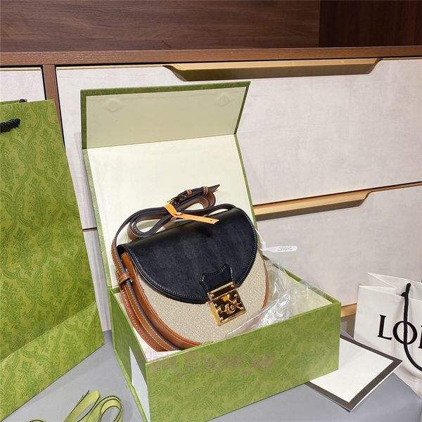 

2021 luxury designers lady fashion half moon bags saddle bag letter plain canvas cowhide cover lock card holders coin purses wallet handbags, Red;black