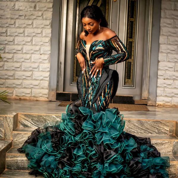 Smaragdgrüne und schwarze Meerjungfrau-Abendkleider 2021, afrikanische glitzernde lange Ballkleider, volle Ärmel, Rüschen, Partykleid in Übergröße
