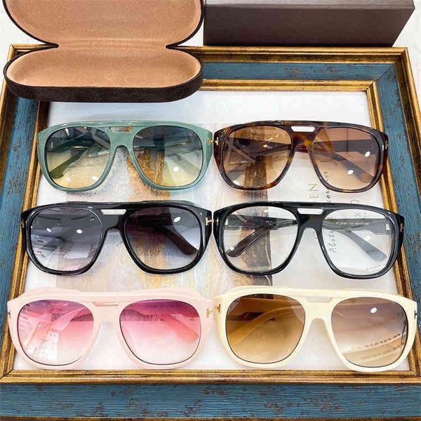 

2022 factory wholesale new model the same as the popular stars ins.com in years and drive anti ultraviolet tf0799 sunglasses, White;black