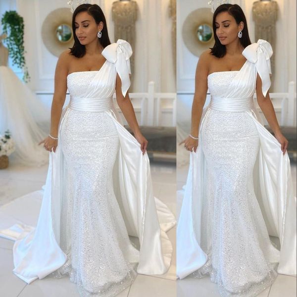 

2021 bling mermaid wedding dresses one shoulder with bow sequined lace sweep train plus size sequins formal bridal dress vestidos de novia, White