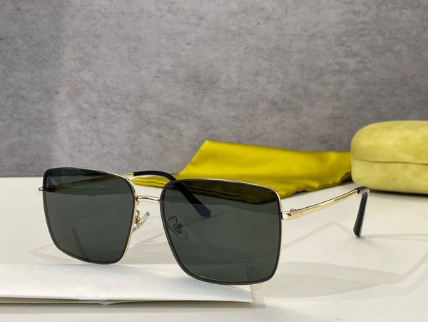 

sunglasses for men and women summer style 0530 anti-ultraviolet retro plate square full frame fashion eyeglasses random, White;black