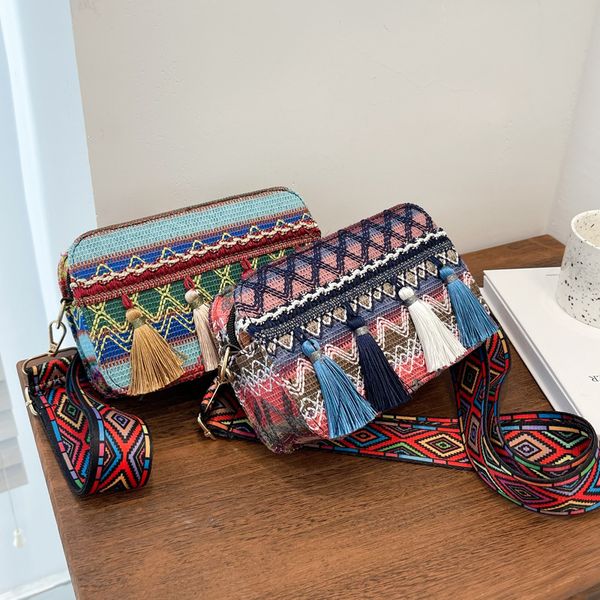 

new handbags fashion 2021 han chao national style personalized single shoulder messenger bag tassel woven small square women's factory
