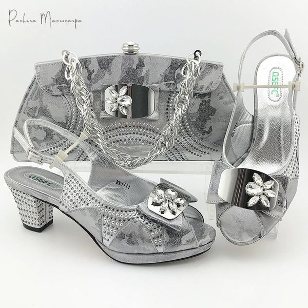 

dress shoes 2021 nigerian fashion crystal and metal decoration style italian design silver color party wedding women bag set, Black