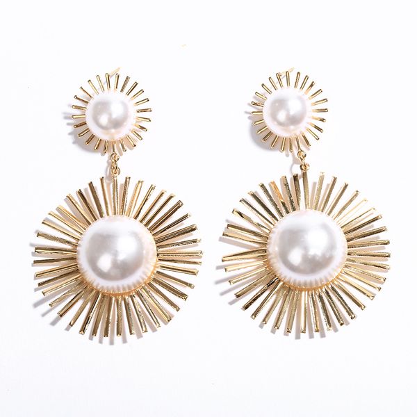 

new arrival personalized gold plated hollowed flowers pearl charm earrings, Golden