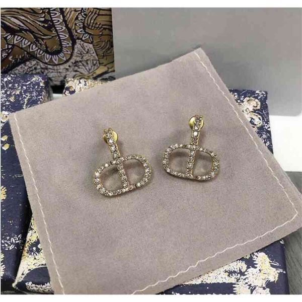

70% off outlet online family's new fashion diamond letter earrings, Golden