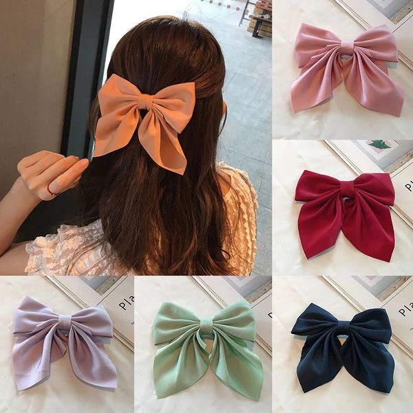 Estilo Japonês Borboleta Cetim Barrettes DuckBill Clip Top Clip Sólido Cor Bowknot Hairpin Bow Cabelo Cabelo De Cabelo Doce Acessórios De Cabelo Doce