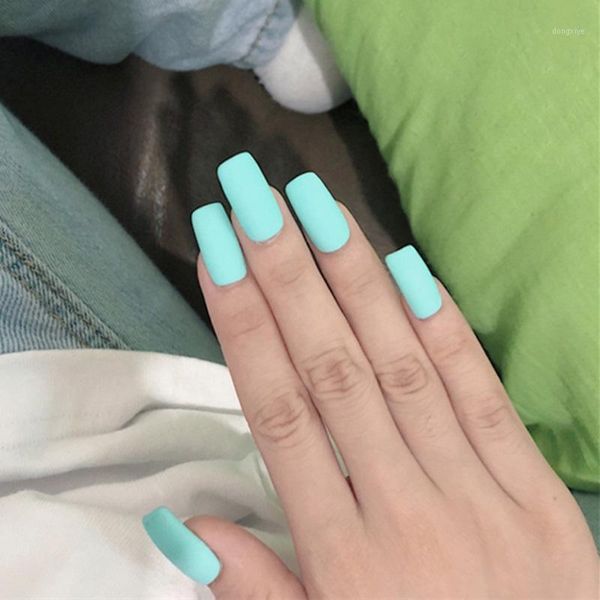 

24pcs/boxed with 2g glue fashion medium long square head false matte nails for women wearable full cover fake finger nails1, Red;gold
