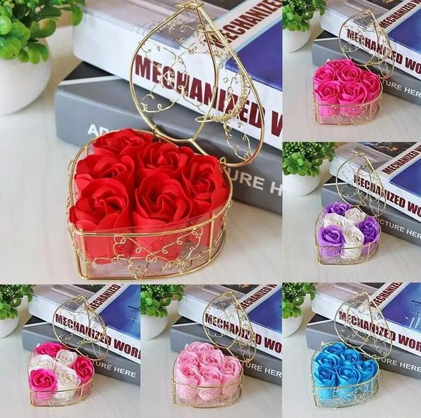 6 Stück Box handgemachte duftende Rosenseife Blume Romantische Badekörperseife Rose mit vergoldetem Korb für Valentinstag Hochzeitsgeschenk