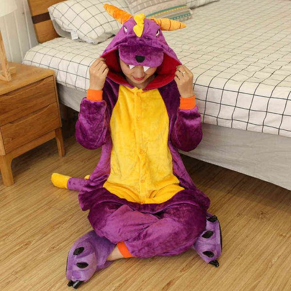 Onesie Spyro Ejderha Pijama Kadın Kızlar Unisex Hayvan Pijama Kış Sıcak Uyku Takım Elbise Çift Genel Yumuşak Flanel Sevimli Dikiş 211109