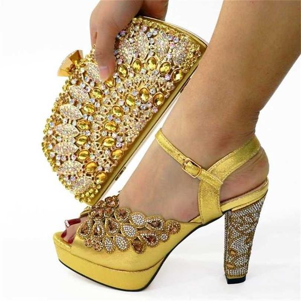 Doershow bom preço sapatos italianos e saco conjunto de casamento africano ITÁLIA HBBA mulher verão! HLO1-28 211123