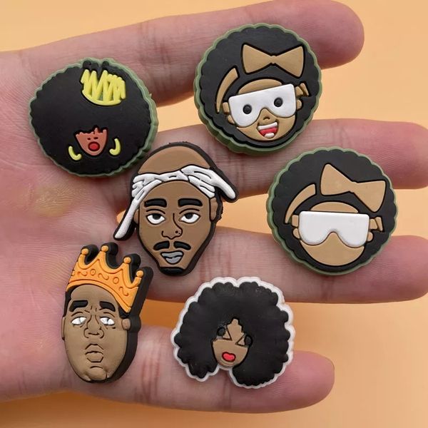 Única venda 50 pçs encantos de sapato dos desenhos animados bonito preto cabelo menina personalidade homem para croces jibz crianças presentes festa