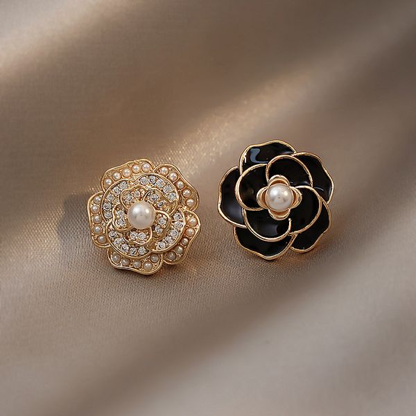

small camellia flowers jewelry inlaid dazzling diamond charm stud ear lady exclusive designers earrings unusual gifts for women girls new tr, Golden