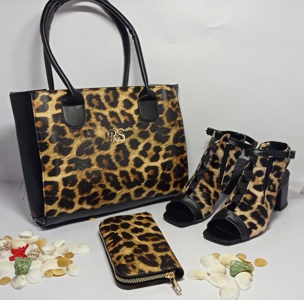 

sandals women's , shoes,pumps shoes and bag set 3 pices, Black