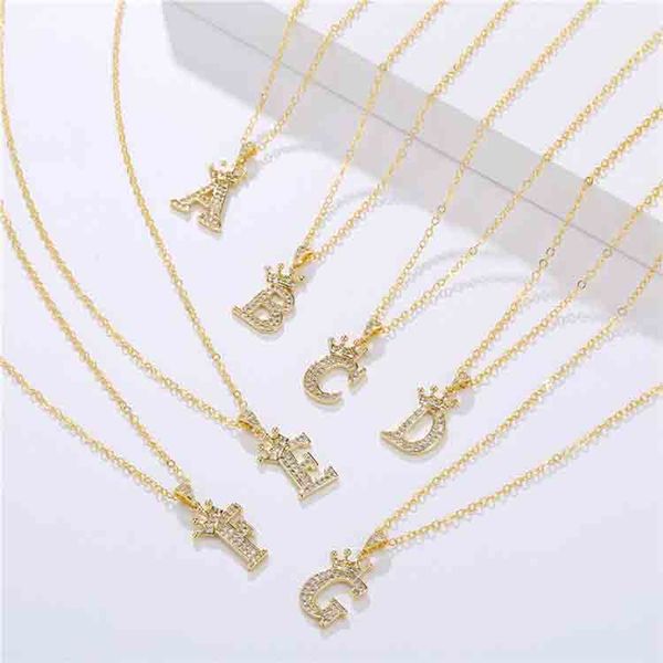 Mode Alphabet Buchstaben tragen Krone Anhänger Halsketten Initialen A bis Z mit künstlichen Diamanten Buchstaben Charme luxuriöse Vergoldung Halskette Großhandel