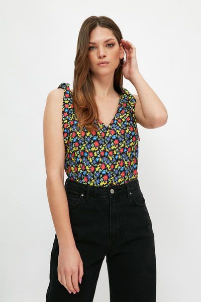 

women's t-shirt trendyol v collar body twoss21bd0107, White