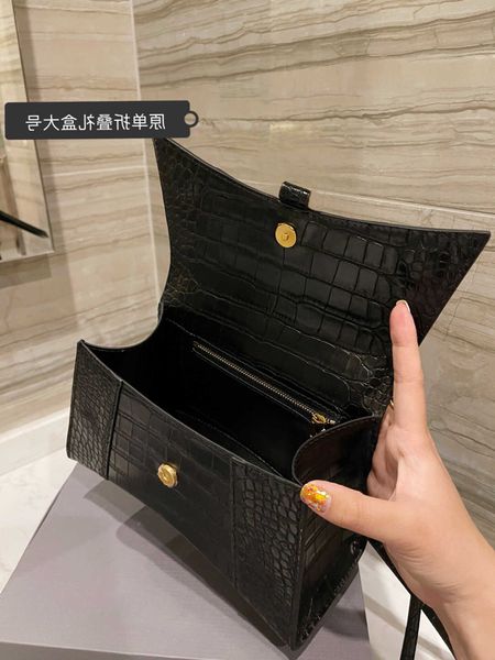 

new 2022 luxury designer hourglass ladies bag crocodile pattern handbag leather hour glass women totes purses classic crossbody tote