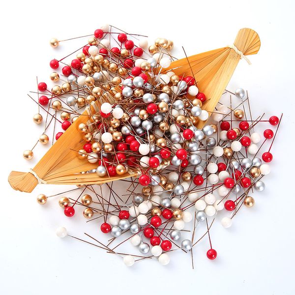 100 Stück Mini-Kunststoff-Beeren-Kunstblumen, rote Kirsche, Perlglanz-Staubblatt, Hochzeit, Weihnachten, Kuchenschachtel, Kränze, Dekoration w-01265