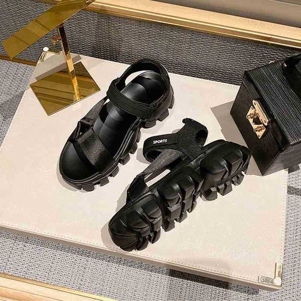 

2021 summer new p leather thick bottom sandals women's tank bottom crossed one line with elevated sandals zlh, Black