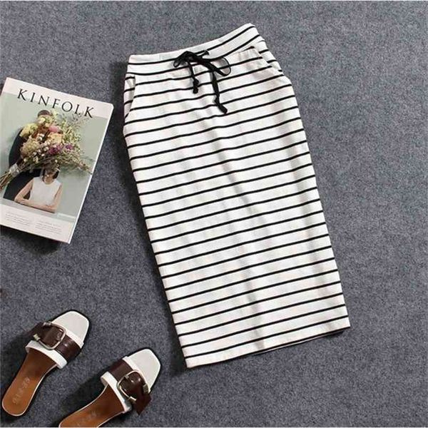 

korean womens black white striped one-step skirt spring summer woman casual pocket mid-length slim bag hip skirts female 210724