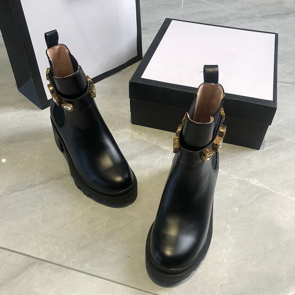 

2021 women designer boots martin desert boot flamingos love arrow 100% real leather medal coarse non-slip winter shoes size 36 to 41, Black