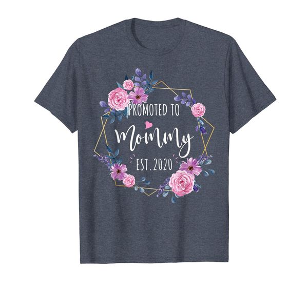 

Promoted to mommy est 2020 Baby pregnancy reveal T-Shirt, Mainly pictures