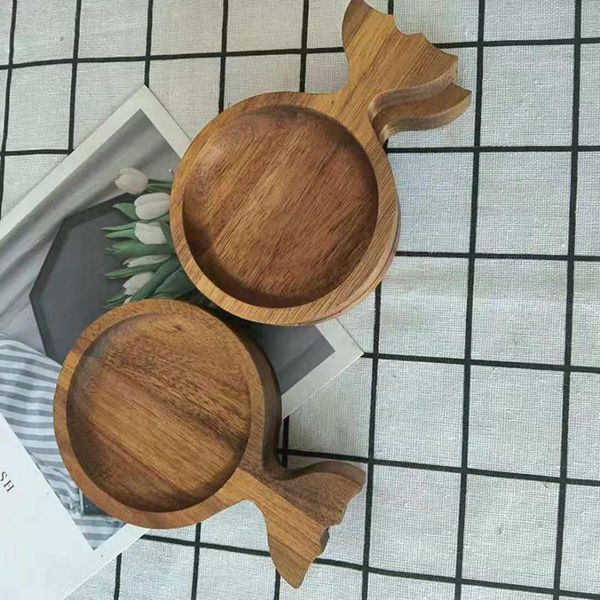 

dishes & plates 1pc small wood dessert plate cute mini fish shape fruit tray sushi dipping sauce dish cup mat wooden utensils