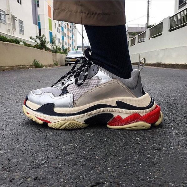 

2021 triple men women designer casual dad shoes vintage platform sneakers black paris 17fw luxuries tennis flat trainers jogging walking sho