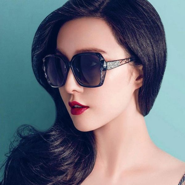 

sunglasses 2021 classic fashion butterfly women luxury mirror big purple vintage gradient sun glasses female brand shades ladies, White;black
