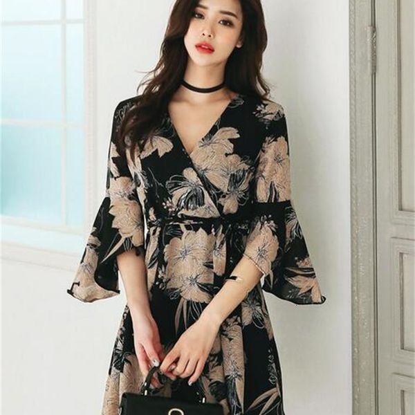 

summer korean ladies retro print trumpet sleeves lace, Black;gray