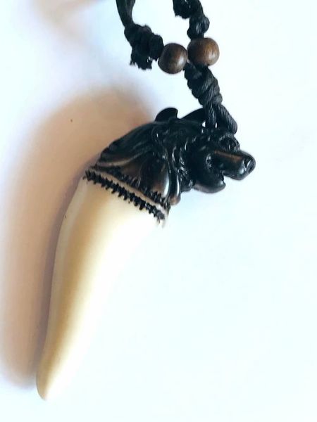 

10 pcs necklace hand-carved statue vogue totem imitation yak bone carved pendant, Silver