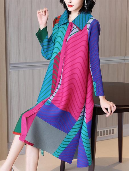 

women's trench coats spring fashion high-end long windbreaker 2021 miyake fold plus size female printing coat a, Tan;black