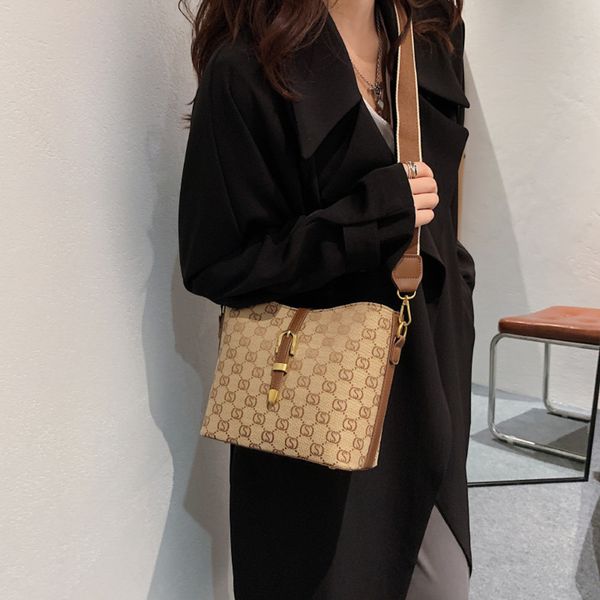 

bag female new letter bucket bag personalized foreign style single shoulder messenger large capacity women's purses clearance