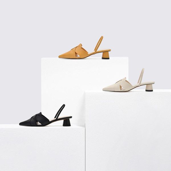 

women's shoes 2021 spring simple fashion versatile fairy style thick heel corss pointed female mid round sandals, Black