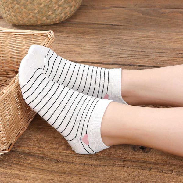

spring and summer women's invisible sock holder with a variety of cotton socks, Black