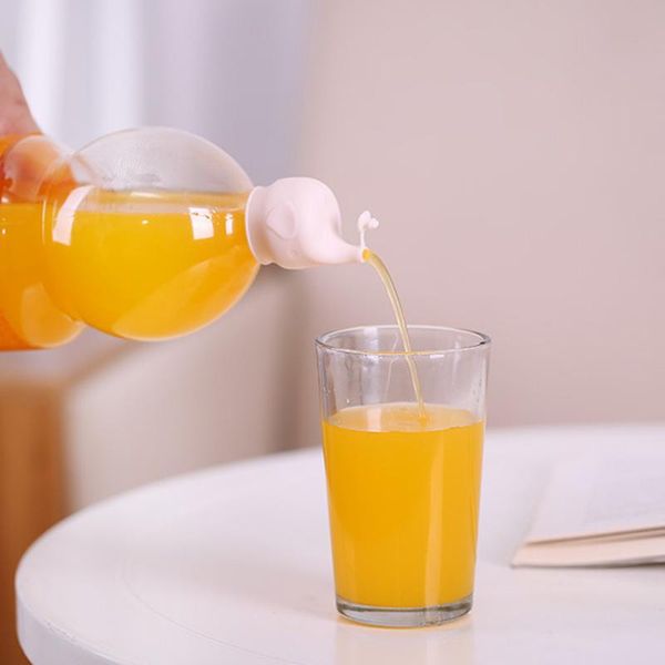 

disposable gloves creative mini elephant wine pourer bottle ser beverage pouring spout bar kitchen tool accessories
