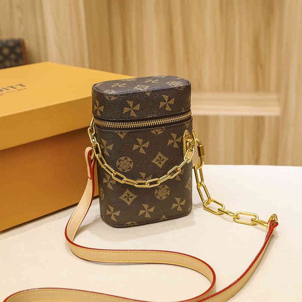 

bags handbag hands small female 2021 early autumn design sense printed box chain strip bucket single shoulder messenger bag, Black;red