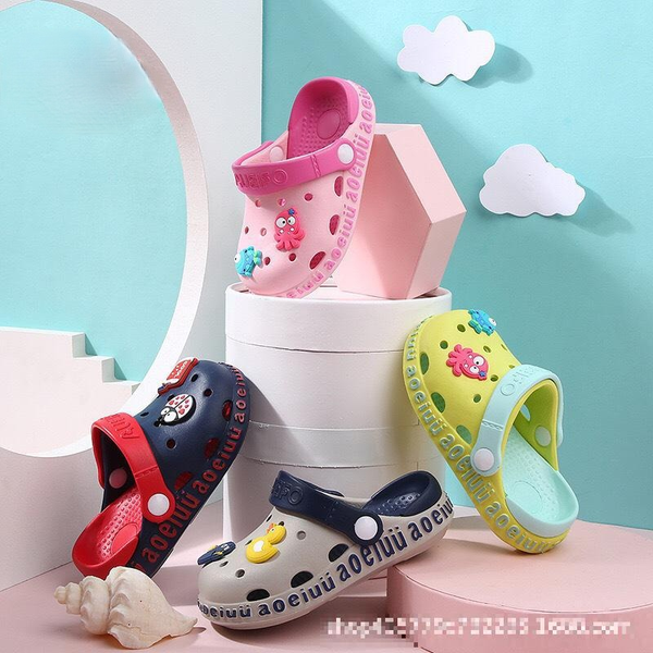 

0-6y kids mules & clogs summer boys girls sandals flat heel cartoon non-slip soft beach slippers children garden shoes c12, Black;red