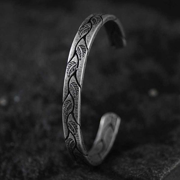

retro leaf pattern metal open bracelet for boys simple style exquisite jewelry gift q0719, Black