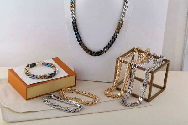 

europe america style necklace bracelet men multicoloured hardware engraved v letter pattern chain links patches jewelry sets m69462, Silver