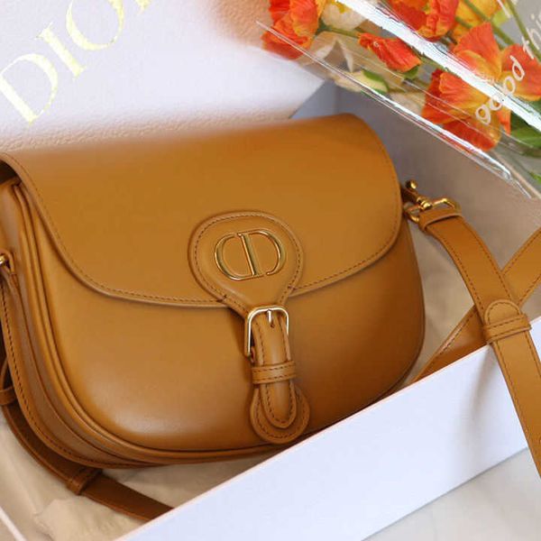 

bob: brown medium size:22 *17*6cm handbag