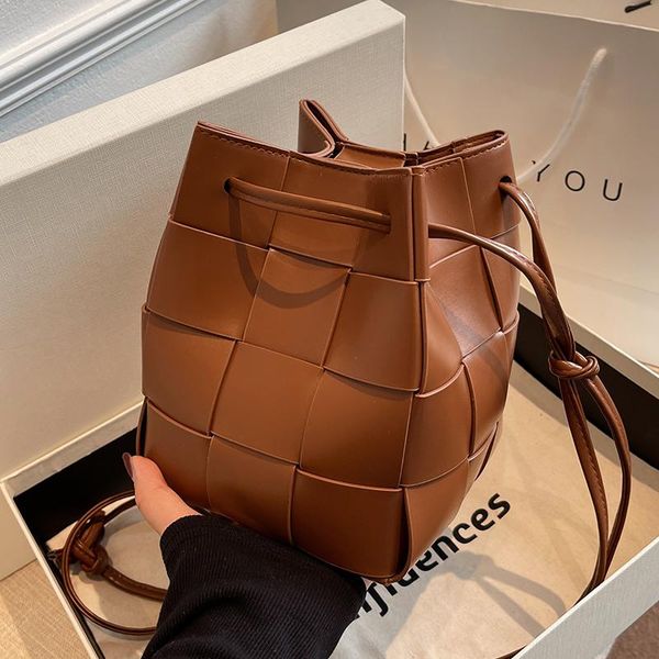 

evening bags woven bucket bag 2021 winter high-quality pu leather women's designer handbag shoulder messenger purses